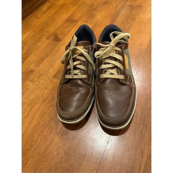 Men’s Skechers classic fit air cooled memory foam leather sneakers - Picture 2 of 5